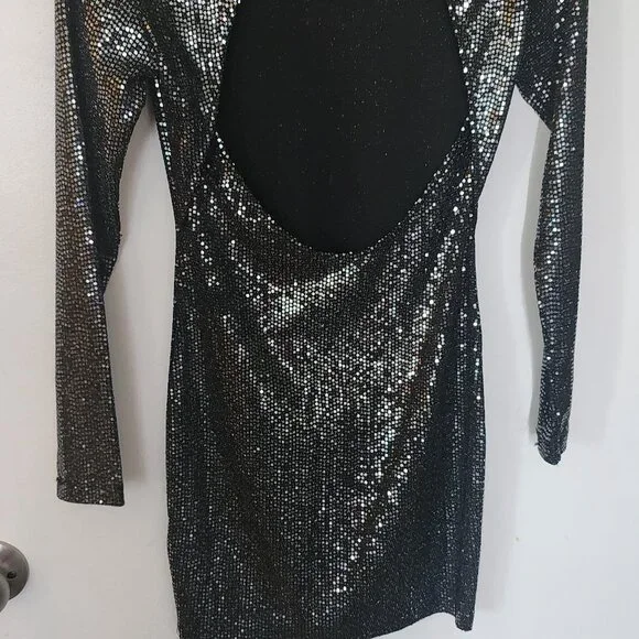 Gorgeous party dress! - Picture 3 of 7